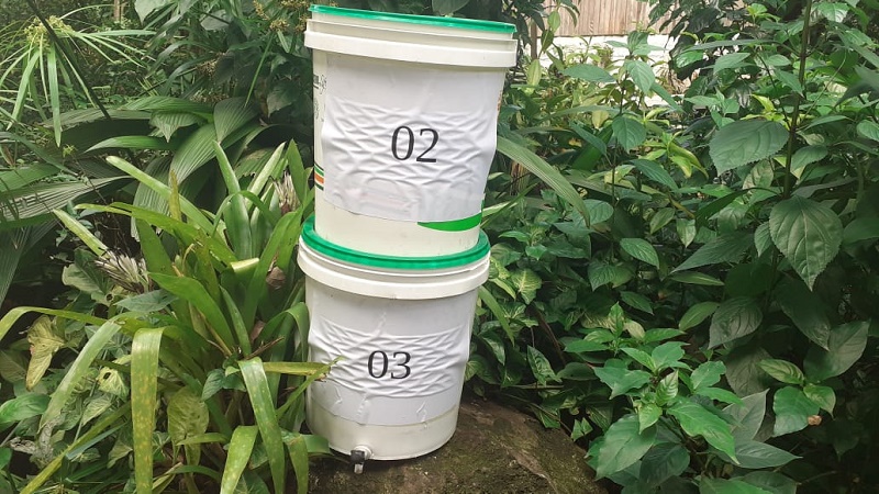 Composteira caseira em balde